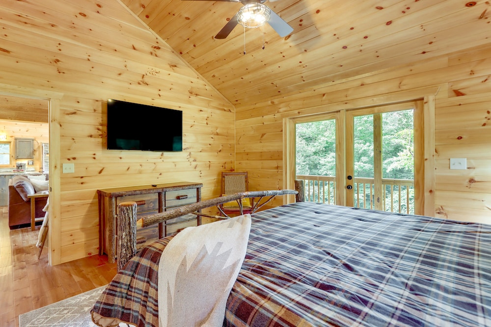 Cabin Near Blue Ridge w/ Fire Pit & Large Deck view 5