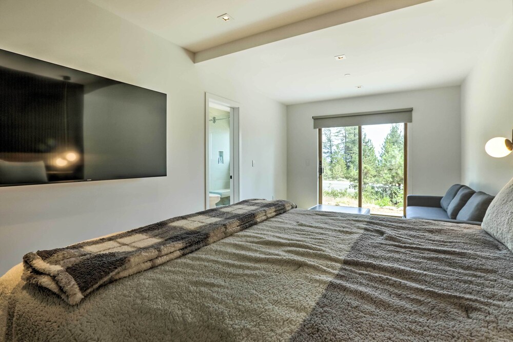 Lake Tahoe Vacations - Sleek Spacious Incline Village Hideaway! - Property Image 29