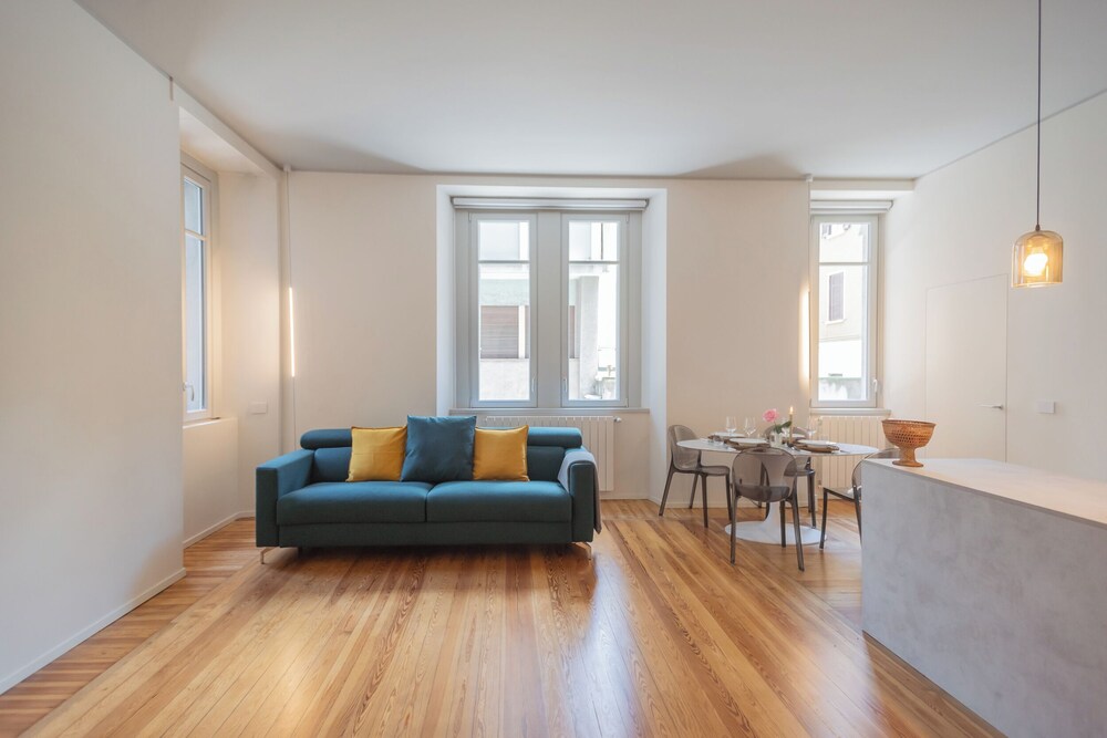 Como Liberty Suites - Garbo by Rent all Como