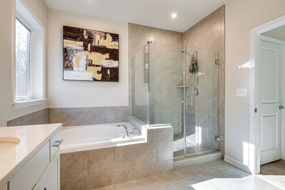 19 Mi to Baltimore: Townhome in Maryland City