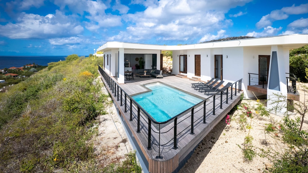 Hotel Coral Estate Holidays - Image 1