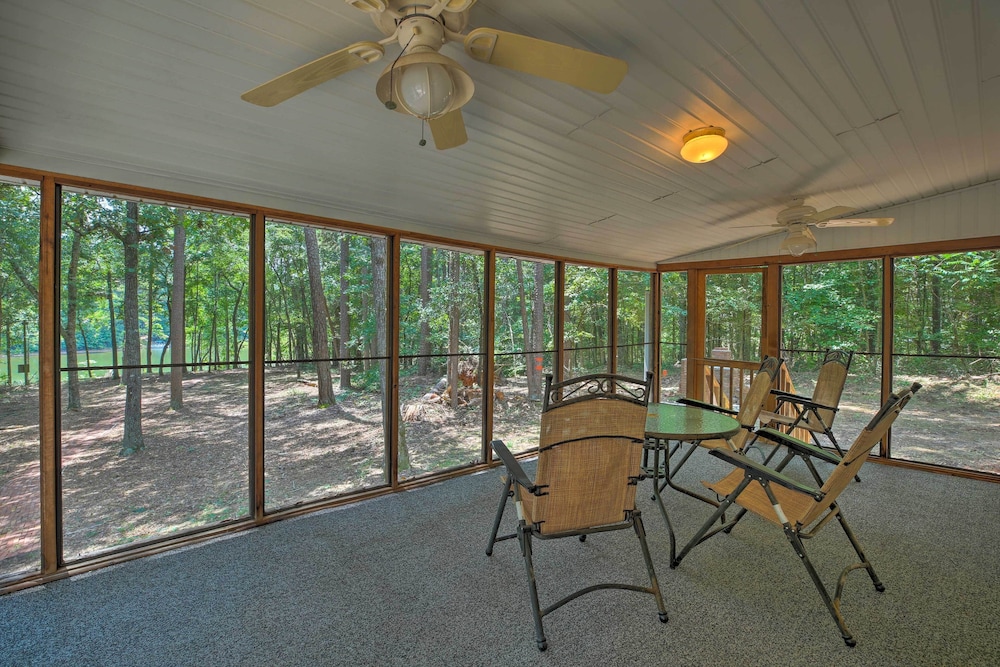 Pet-friendly Toccoa Home w/ Deck  Lake Access! - Property Image 10