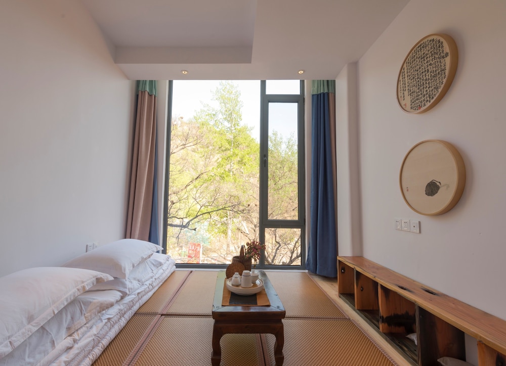 Lotus Mountain Boutique Inn