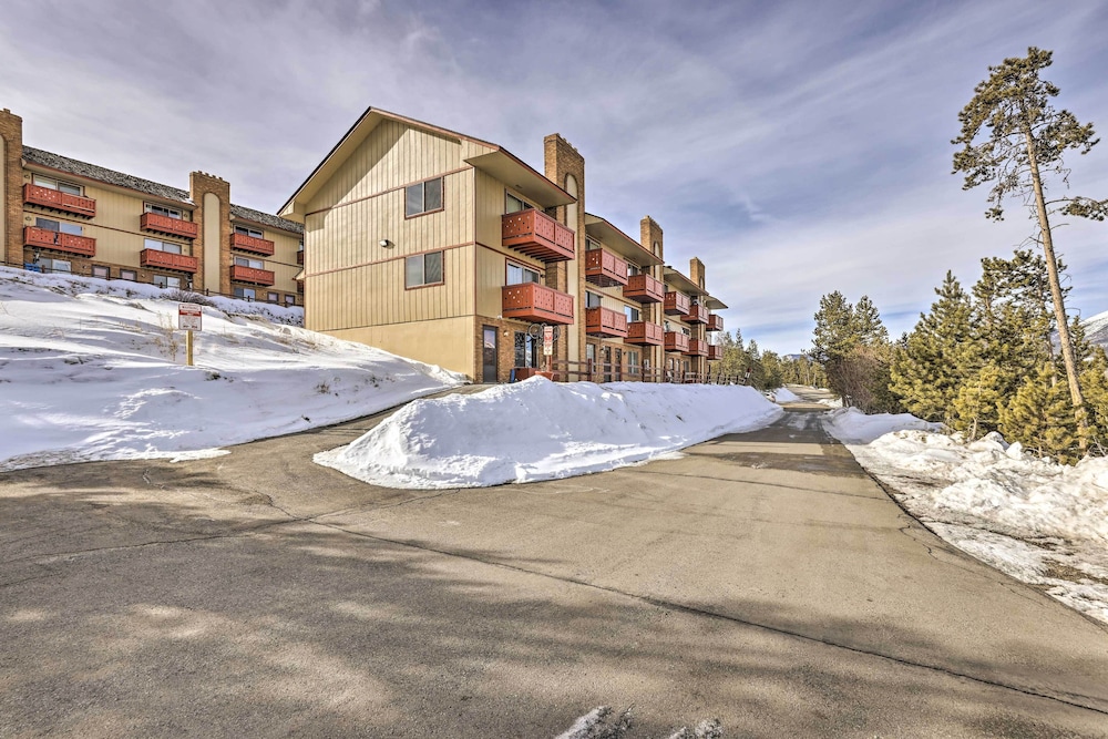 Steps to Dillon Reservoir: Mtn-view Condo view 3