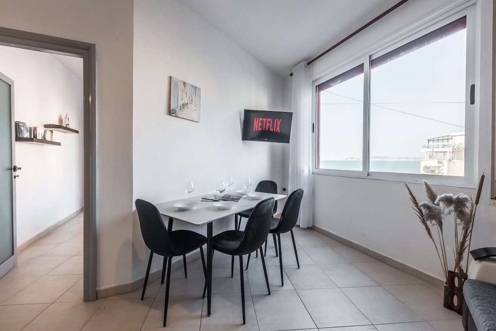 Coastal Comfort 1