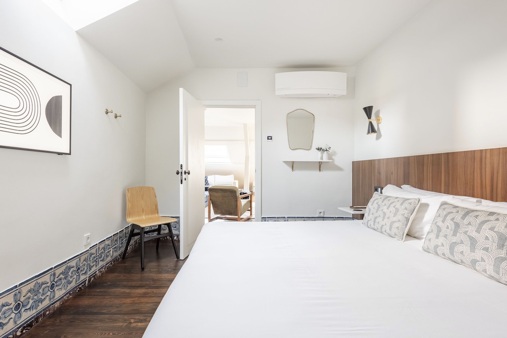 Lisbon Downtown Luxury Family Residence