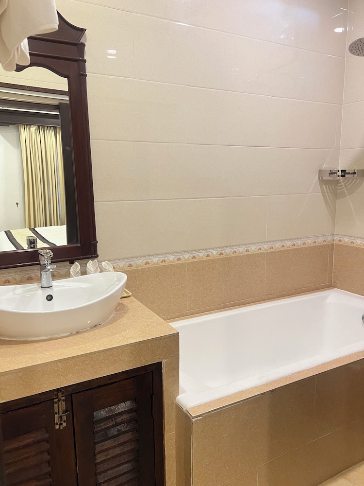 Luang Prabang Bakery & Guest House