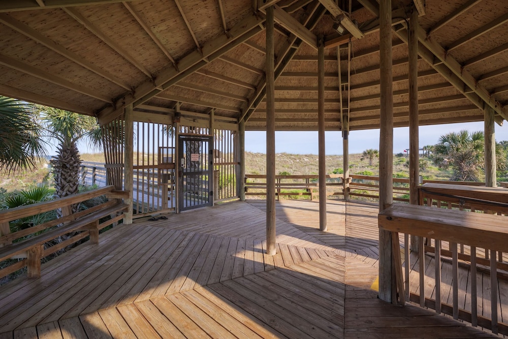 Ocean Villas 107 by Distinctive Beach Rentals