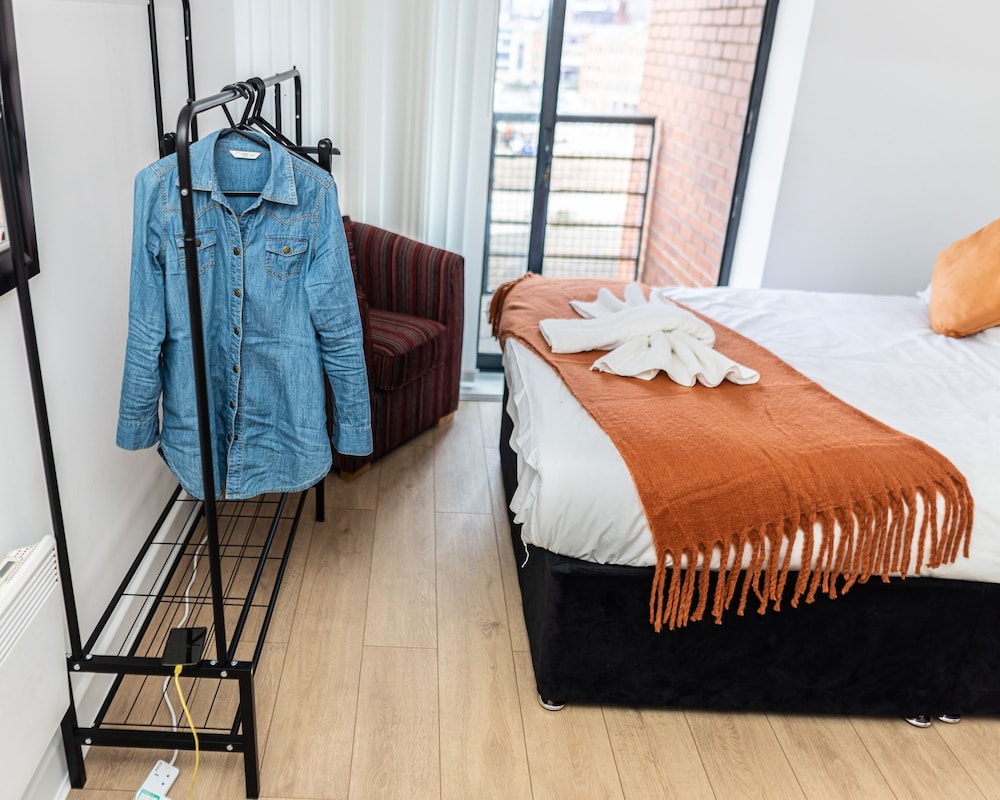 2ndhomestays-digbeth-birmingham - Central Location