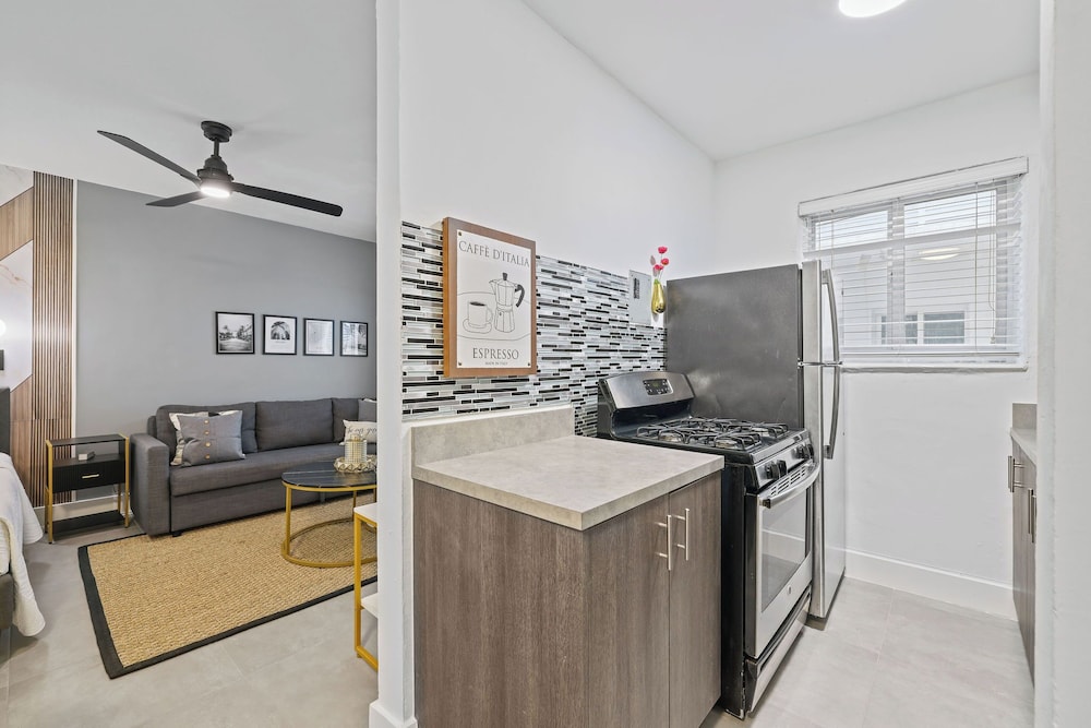 Harding Avenue Apartments by Andes STR