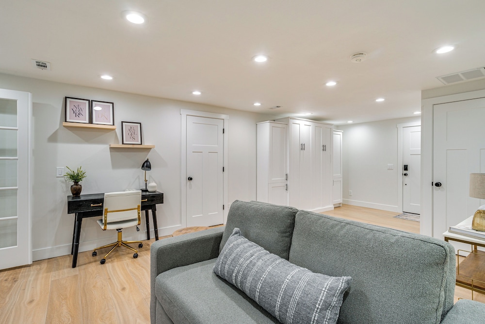 4 Mi to Downtown Ogden: Home w/ Pool Access!