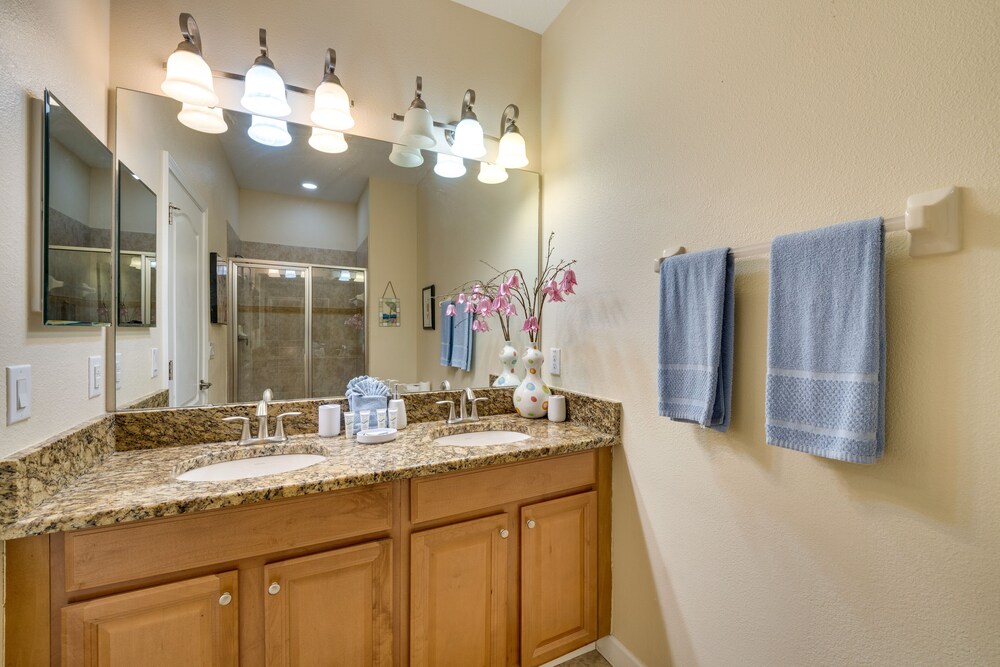 ~ 5 Mi to Disney Parks: Kissimmee Home w/ Pool!
