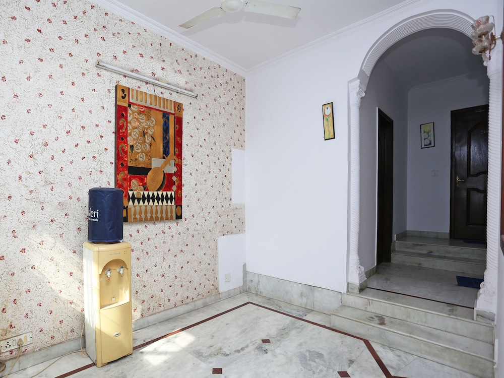 OYO 1879 Hotel Imperial Inn