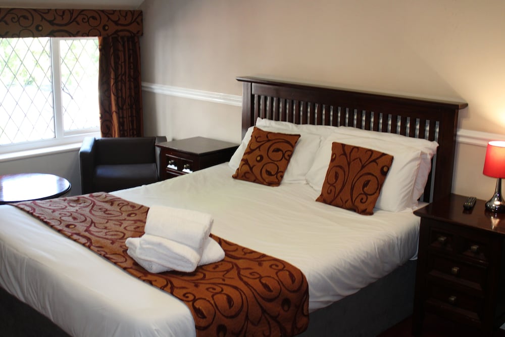 Lyons Woodlands Hall Hotel