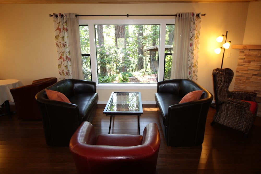 The Inn at Shasta Lake
