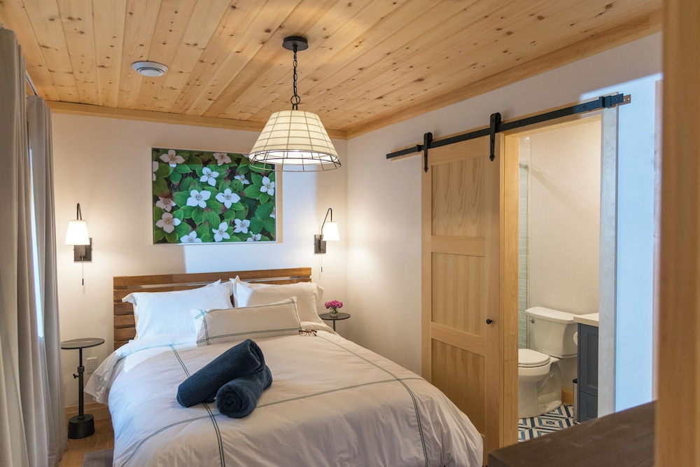 Haliburton Post House