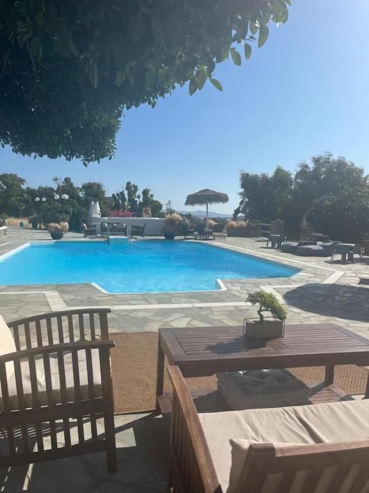 Casa Paros