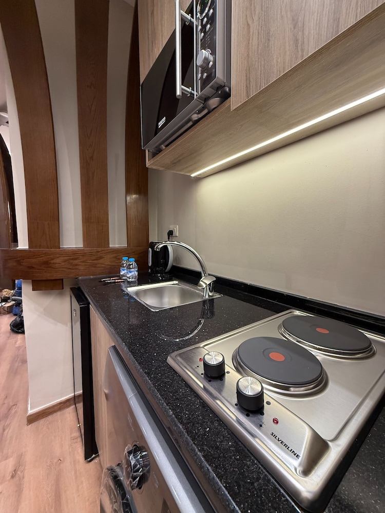 Charming Amman Apartment With Electric Heating & Wifi