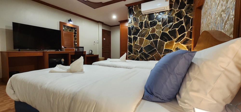 Arya Suites Patong Beach