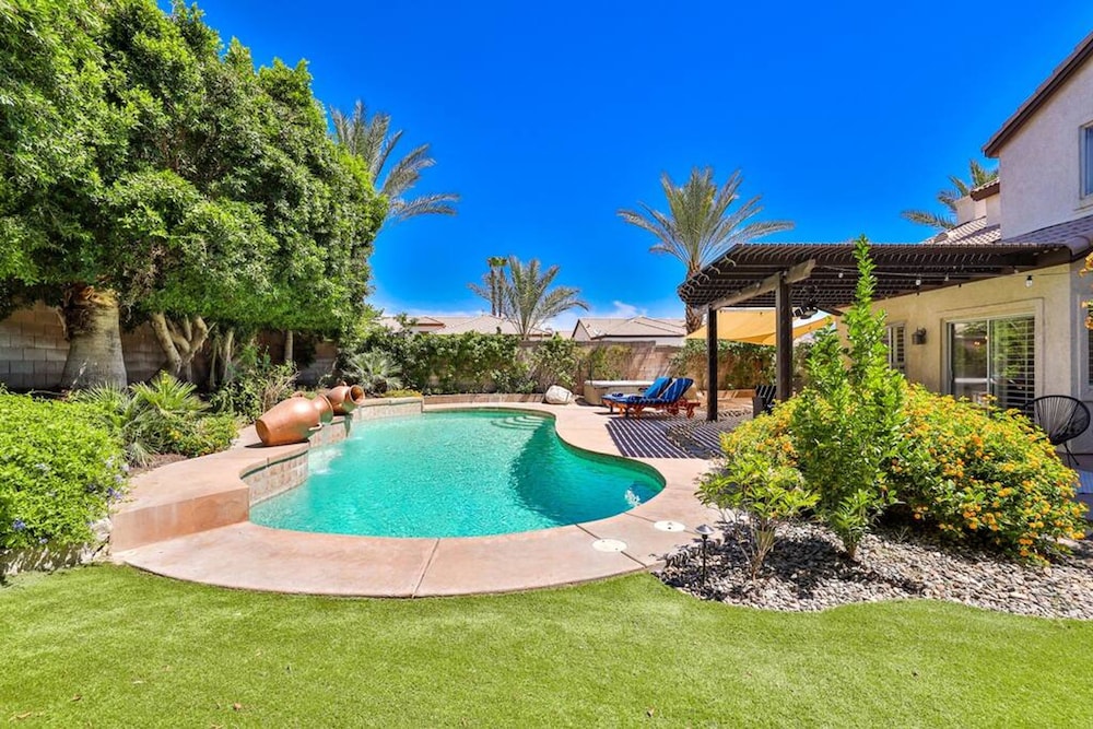 Private Oasis Pool