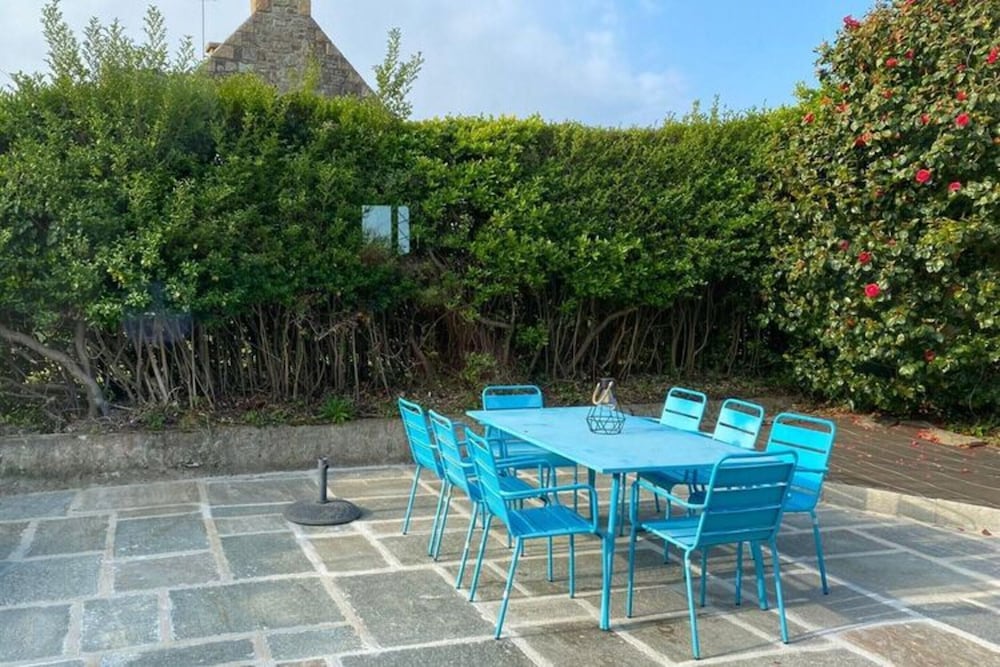 Charming Holiday Home Near the Beach, Locquirec