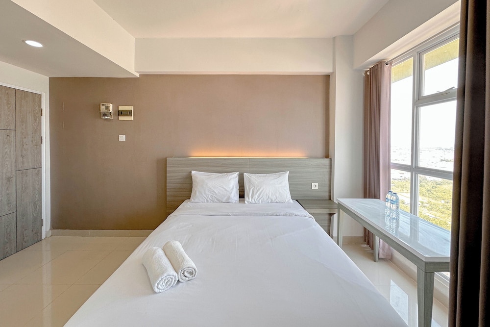 Good Deal Stunning Studio (No Kitchen) At Taman Melati Surabaya Apartment