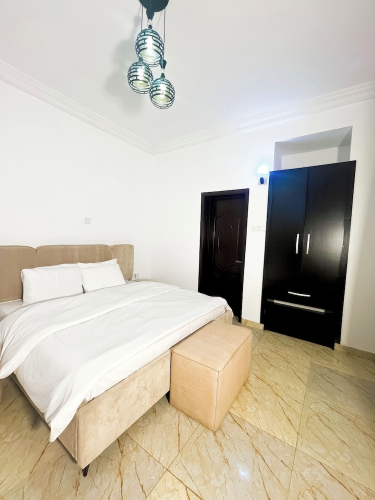 The12 by Naji Resort
