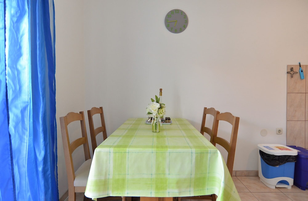 Apartments Tanja 100