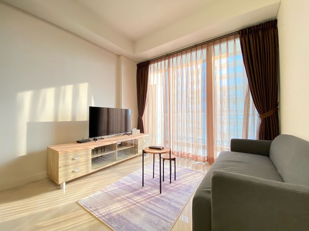 Comfy 1Br Deluxe Apartment At Landmark Residence Bandung