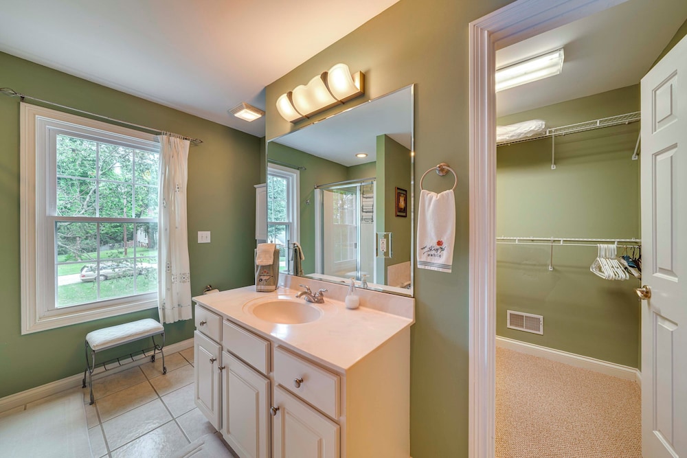 15 Mi to Louisville: Family Home w/ Private Yard!