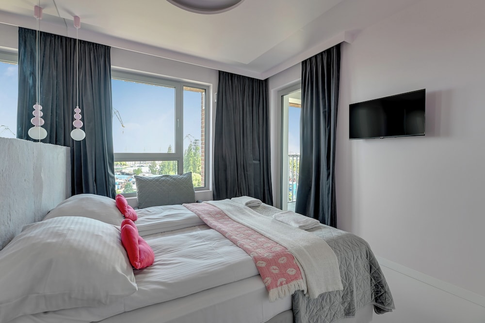 Żurawie Pink Port by Grand Apartments