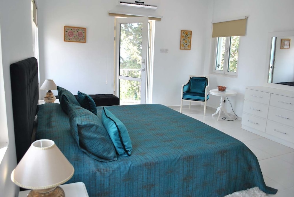 Villa Sabrina by Amy Villas view 4