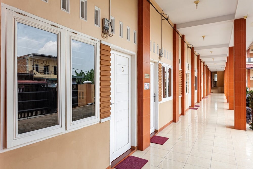 RedDoorz Syariah @ Jalan Letda Sujono Tembung view 2