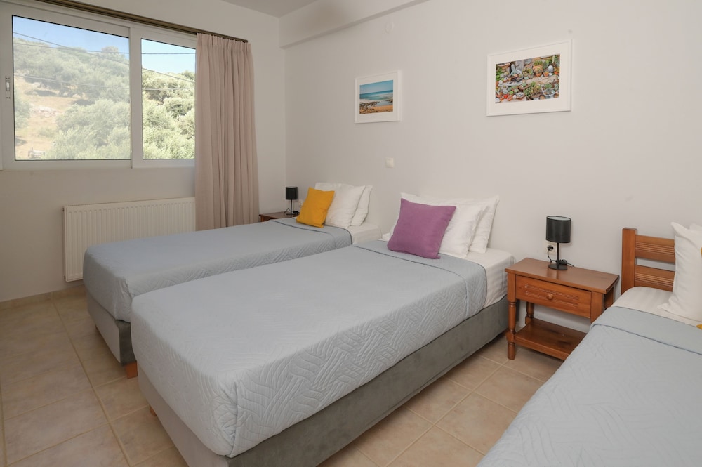 Antonis Apts - Physio Fitness Retreats