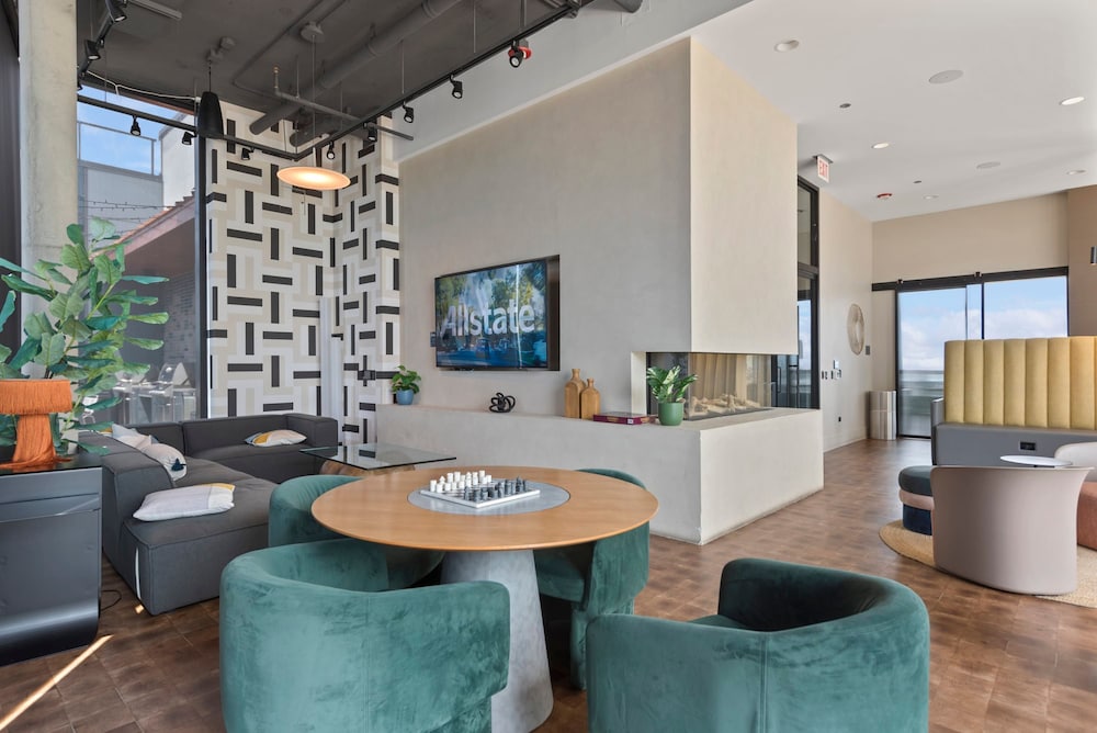 Fulton Market Penthouse 4BR Family Fun Views