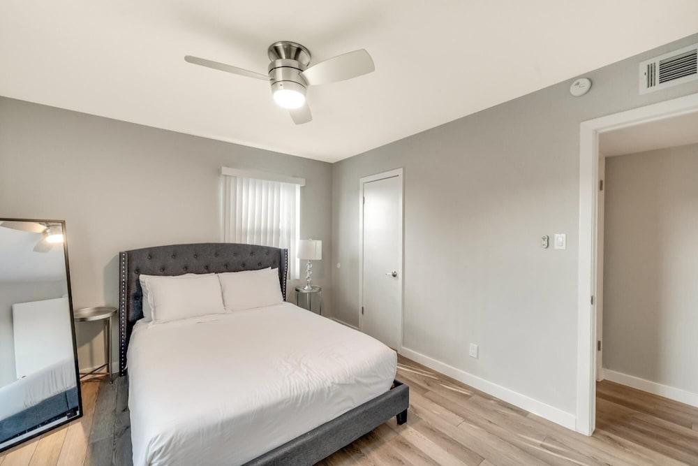 Modern 2BR Near UT Hyde Park Evonify - Property Image 26
