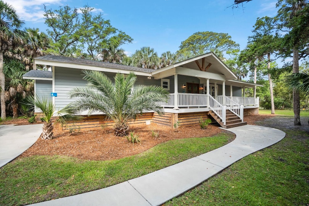 Inviting 3-bed, 3-bath Home Offers Perfect Blend of Comfort and Coastal Charm