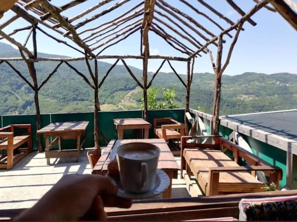 ZİRVE DAĞ EVİ