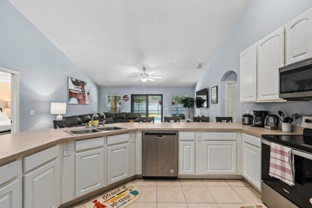 Legacy Park Villa: 5br, Pool, Spa & Near Disney 5 Bedroom Villa