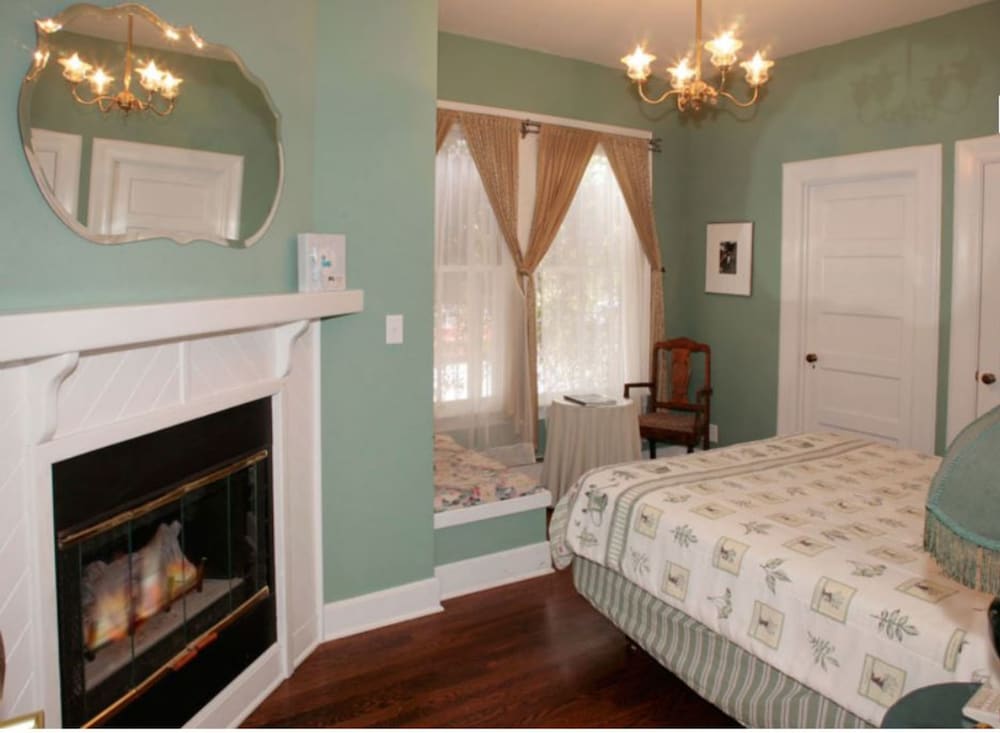 Half Moon Bay Vacations - Zaballa House - Property Image 6