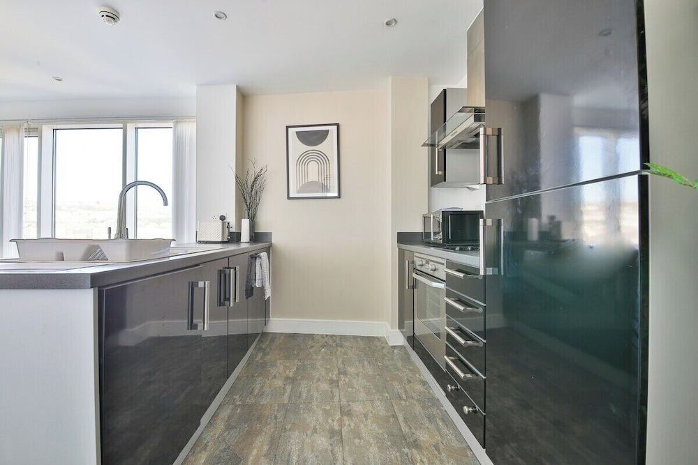 Just Stay Wales Beautiful 1 Bed Flat - Marina View