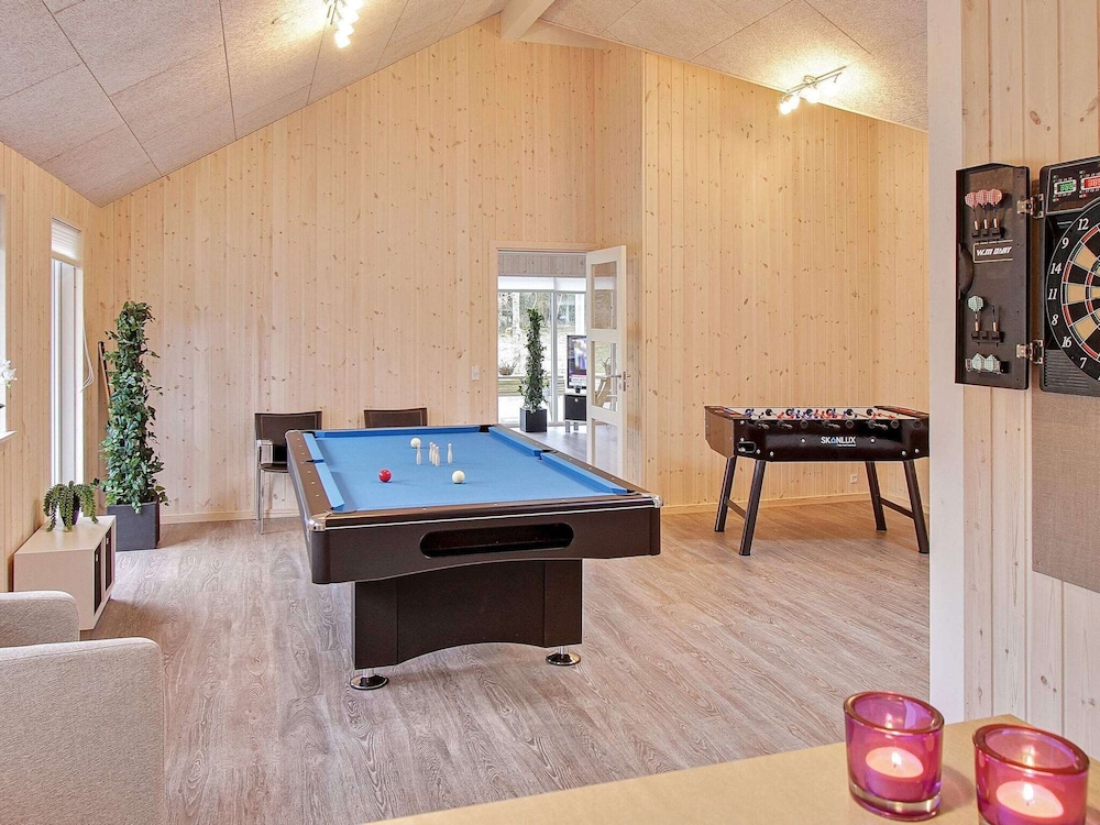 Luxury Pool Retreat in Henne - By Traum Ferienwohnungen view 4