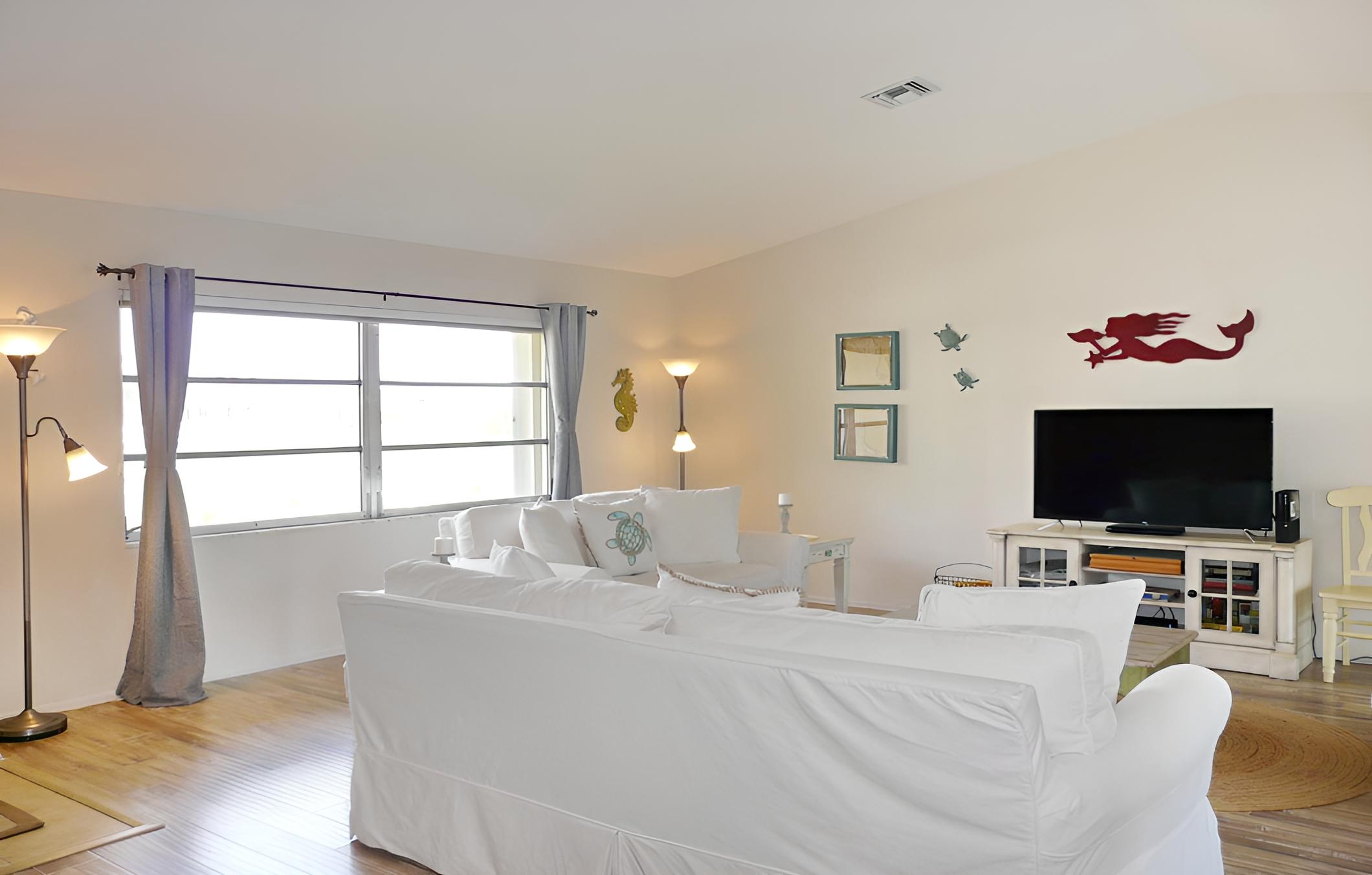 1211 Spanish Court view 2