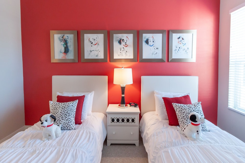 Summerville Vacation Homes by Columbia Management