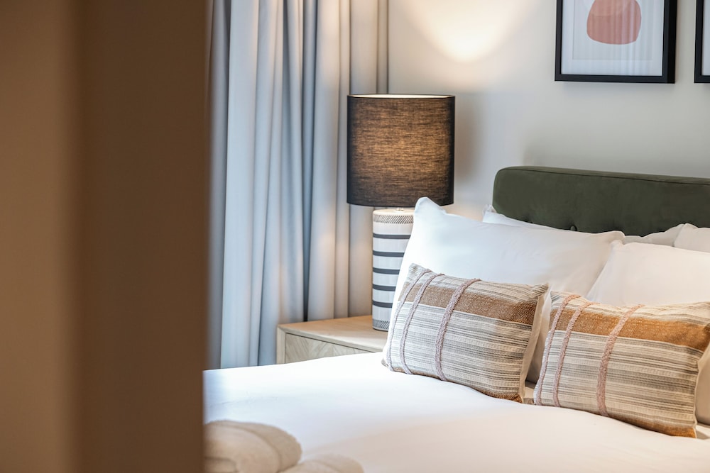 Luxury flats near Big Ben and London Eye