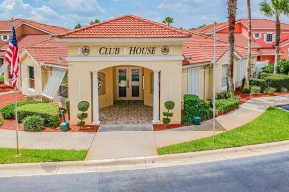 Lake Berkley 4BR Villa - Near Disney & Pool