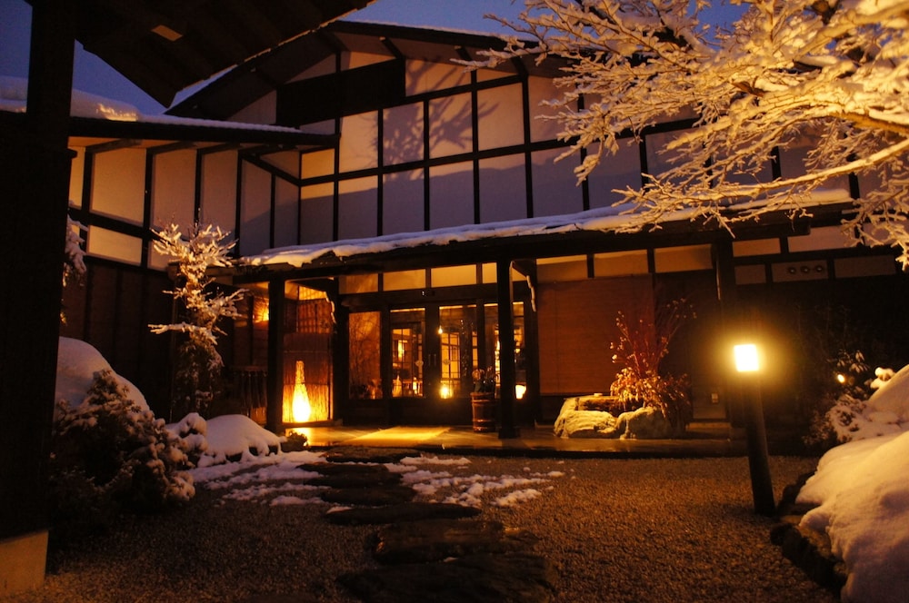 KAKUREAN HIDAJI - Adults Only