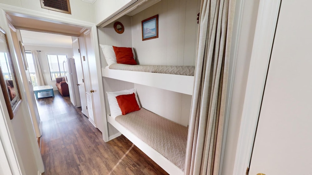 Beach Racquet B by Tybee Vacation Rentals