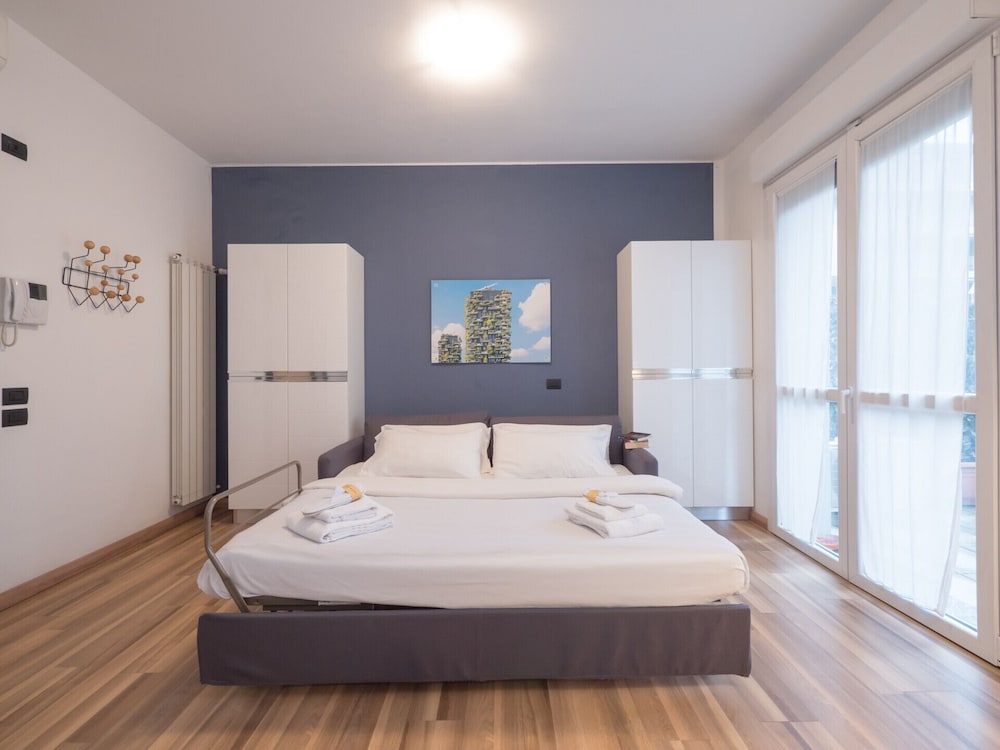 Rentopolis Apartments - Palazzo Candiani