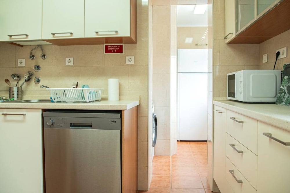 Peaceful and Serene 3 Bedroom Apartment in Lisbon
